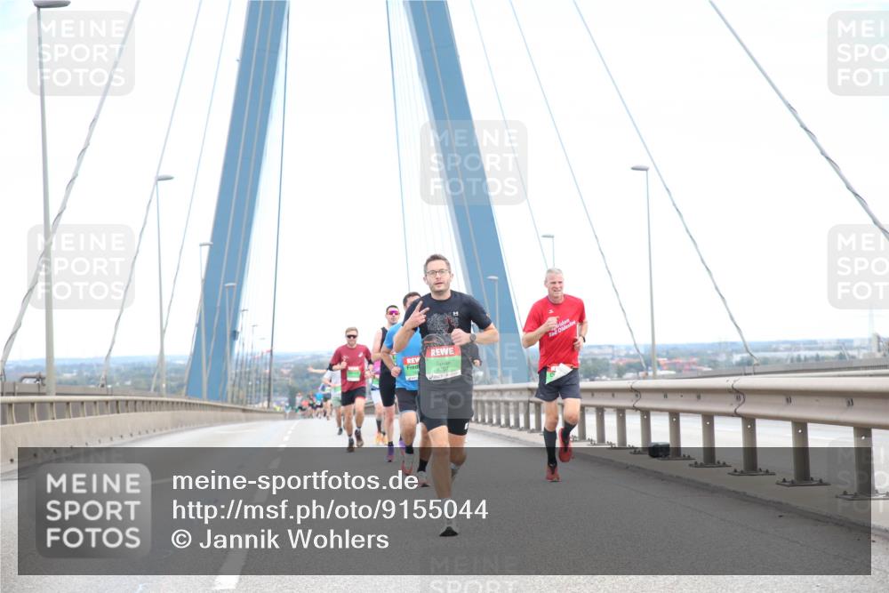 03.10.2025 - Köhlbrandbrückenlauf Jannik Wohlers http://msf.ph/oto/9155044 03.10.2025 15:20:03 Position 1 9707 meine-sportfotos.de