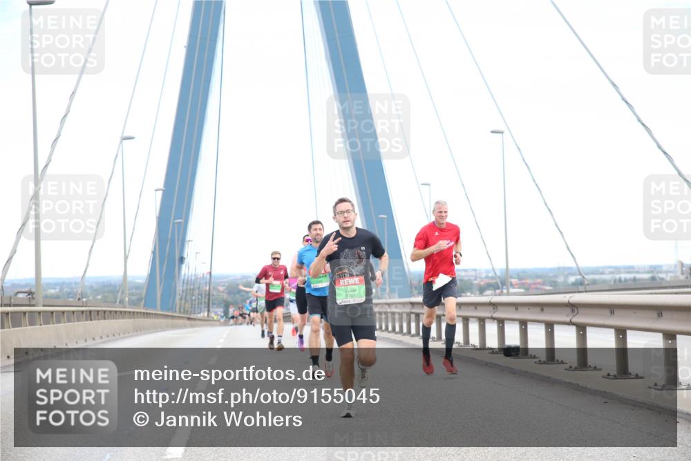 03.10.2025 - Köhlbrandbrückenlauf Jannik Wohlers http://msf.ph/oto/9155045 03.10.2025 15:20:03 Position 1 9707 meine-sportfotos.de