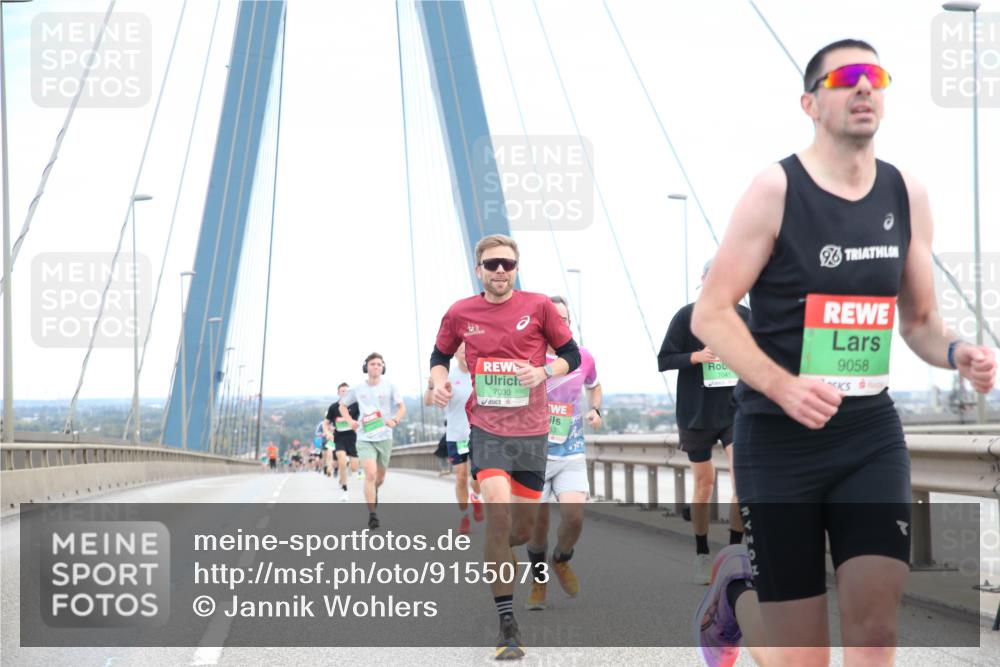 03.10.2025 - Köhlbrandbrückenlauf Jannik Wohlers http://msf.ph/oto/9155073 03.10.2025 15:20:07 Position 1 7030, 53, 7041, 9058 meine-sportfotos.de