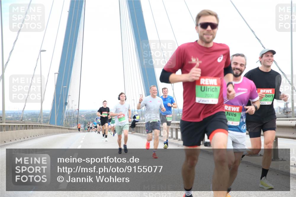 03.10.2025 - Köhlbrandbrückenlauf Jannik Wohlers http://msf.ph/oto/9155077 03.10.2025 15:20:08 Position 1 7030, 7053, 7041 meine-sportfotos.de