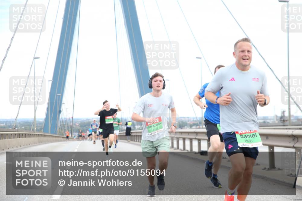 03.10.2025 - Köhlbrandbrückenlauf Jannik Wohlers http://msf.ph/oto/9155094 03.10.2025 15:20:11 Position 1 361, 7117, 8993 meine-sportfotos.de