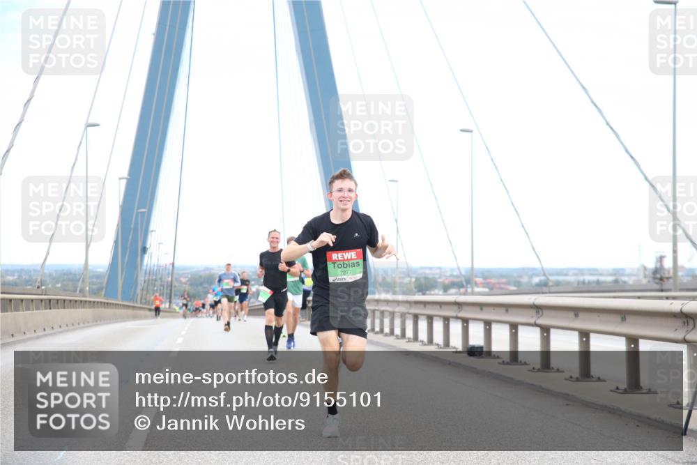 03.10.2025 - Köhlbrandbrückenlauf Jannik Wohlers http://msf.ph/oto/9155101 03.10.2025 15:20:13 Position 1 7277 meine-sportfotos.de