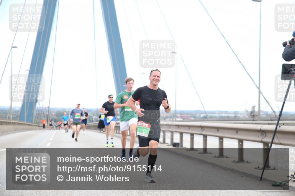 03.10.2025 - Köhlbrandbrückenlauf Jannik Wohlers http://msf.ph/oto/9155114 03.10.2025 15:20:15 Position 1 9559 meine-sportfotos.de