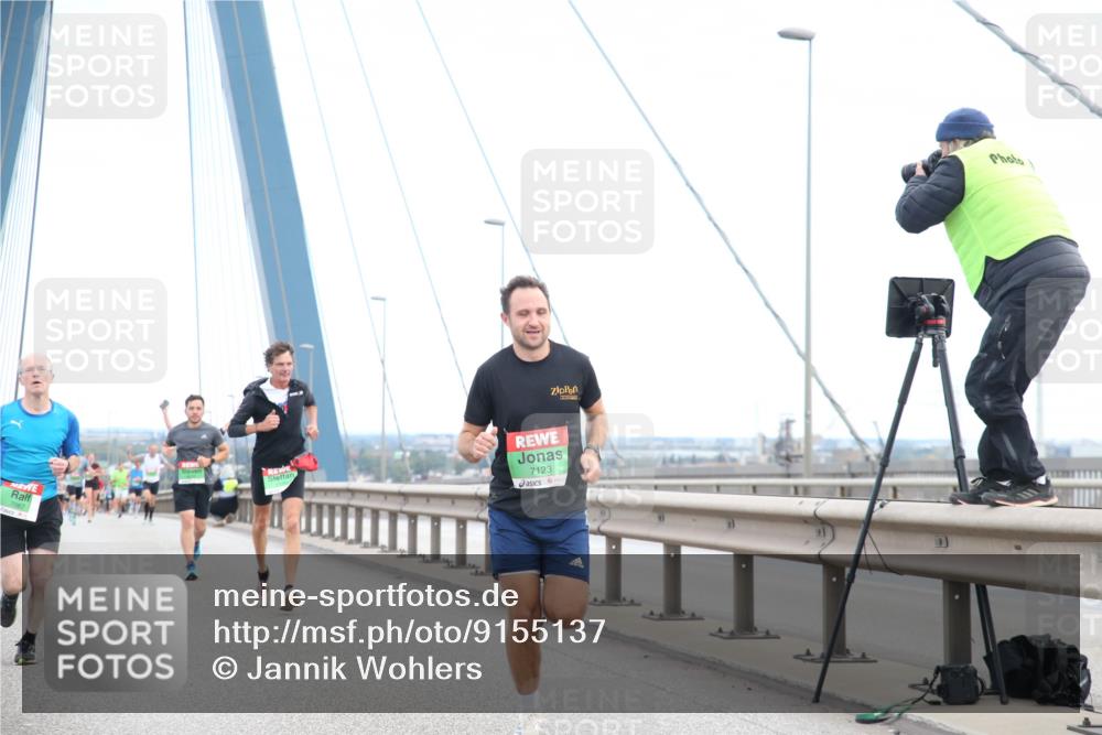 03.10.2025 - Köhlbrandbrückenlauf Jannik Wohlers http://msf.ph/oto/9155137 03.10.2025 15:20:24 Position 1 7067, 7123 meine-sportfotos.de
