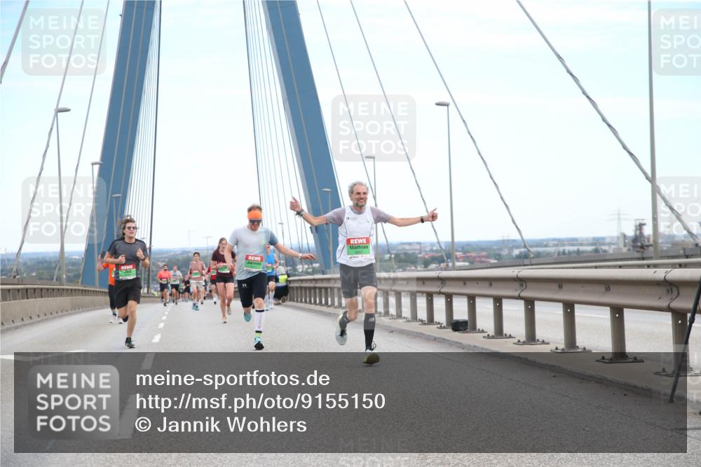 03.10.2025 - Köhlbrandbrückenlauf Jannik Wohlers http://msf.ph/oto/9155150 03.10.2025 15:20:32 Position 1 33 meine-sportfotos.de