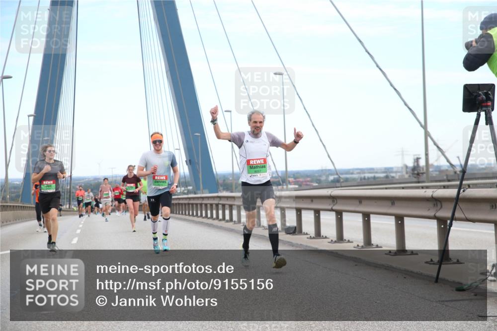 03.10.2025 - Köhlbrandbrückenlauf Jannik Wohlers http://msf.ph/oto/9155156 03.10.2025 15:20:33 Position 1  meine-sportfotos.de