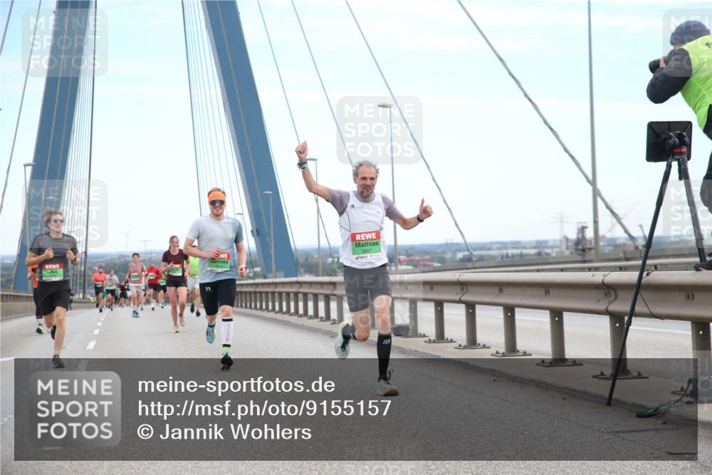 03.10.2025 - Köhlbrandbrückenlauf Jannik Wohlers http://msf.ph/oto/9155157 03.10.2025 15:20:33 Position 1 9057 meine-sportfotos.de