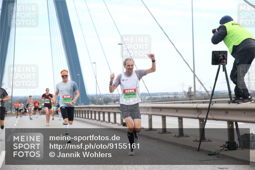 03.10.2025 - Köhlbrandbrückenlauf Jannik Wohlers http://msf.ph/oto/9155161 03.10.2025 15:20:33 Position 1 7010, 9057 meine-sportfotos.de