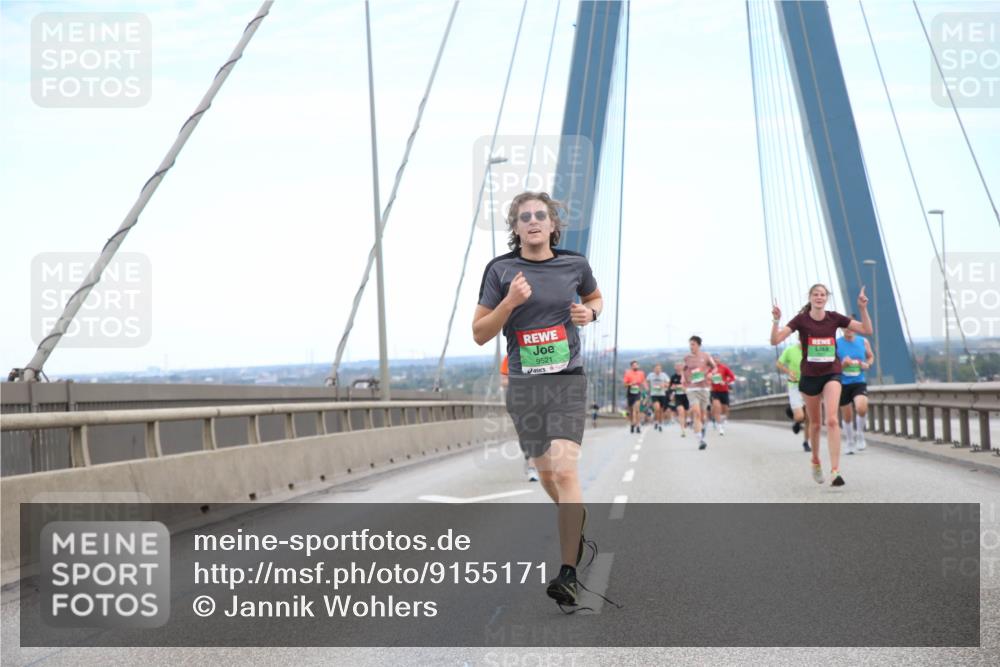 03.10.2025 - Köhlbrandbrückenlauf Jannik Wohlers http://msf.ph/oto/9155171 03.10.2025 15:20:35 Position 1 9521 meine-sportfotos.de