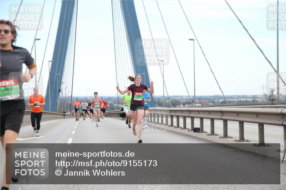 03.10.2025 - Köhlbrandbrückenlauf Jannik Wohlers http://msf.ph/oto/9155173 03.10.2025 15:20:36 Position 1 9521 meine-sportfotos.de