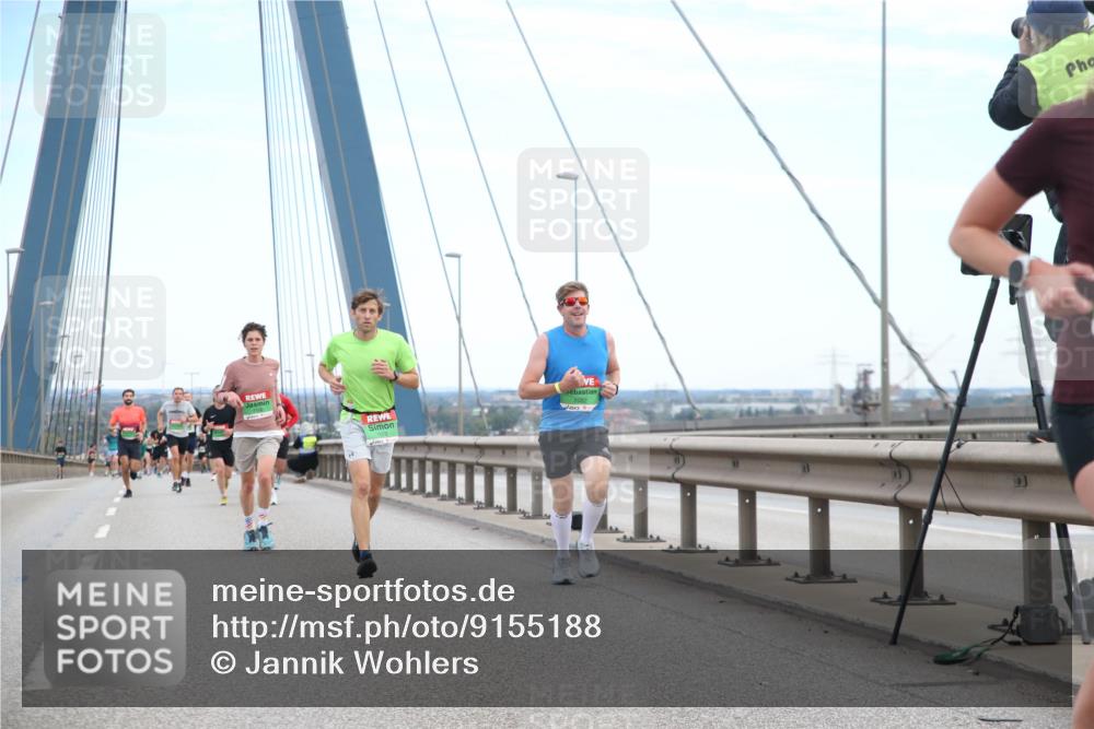 03.10.2025 - Köhlbrandbrückenlauf Jannik Wohlers http://msf.ph/oto/9155188 03.10.2025 15:20:39 Position 1 7082 meine-sportfotos.de