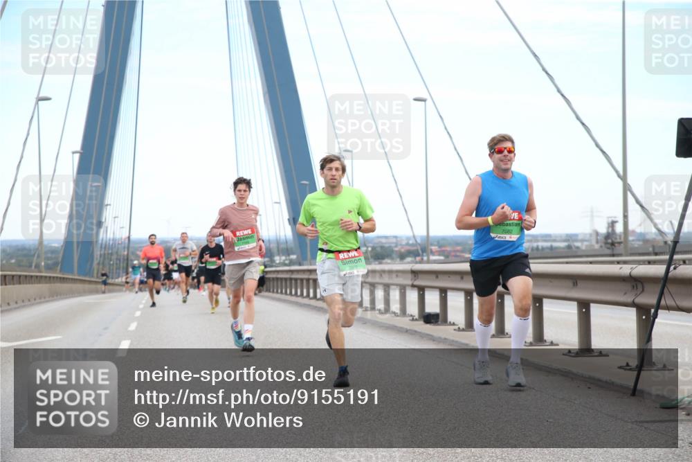 03.10.2025 - Köhlbrandbrückenlauf Jannik Wohlers http://msf.ph/oto/9155191 03.10.2025 15:20:40 Position 1 7082 meine-sportfotos.de