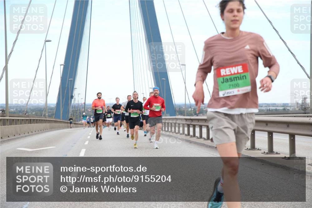 03.10.2025 - Köhlbrandbrückenlauf Jannik Wohlers http://msf.ph/oto/9155204 03.10.2025 15:20:42 Position 1 7100 meine-sportfotos.de