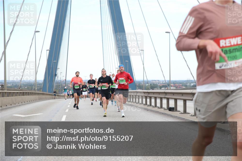 03.10.2025 - Köhlbrandbrückenlauf Jannik Wohlers http://msf.ph/oto/9155207 03.10.2025 15:20:43 Position 1 7100 meine-sportfotos.de