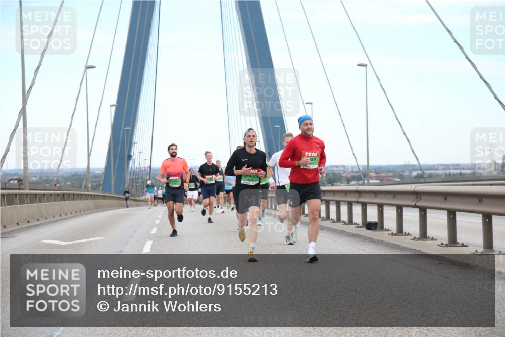 03.10.2025 - Köhlbrandbrückenlauf Jannik Wohlers http://msf.ph/oto/9155213 03.10.2025 15:20:44 Position 1 043 meine-sportfotos.de