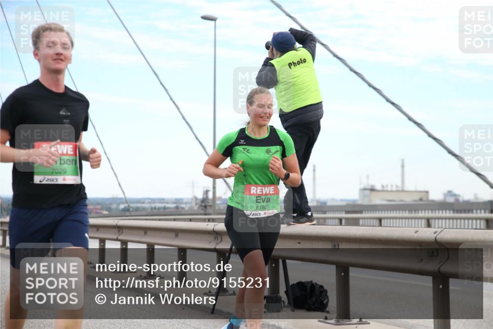 03.10.2025 - Köhlbrandbrückenlauf Jannik Wohlers http://msf.ph/oto/9155231 03.10.2025 15:20:49 Position 1 7029, 8782 meine-sportfotos.de