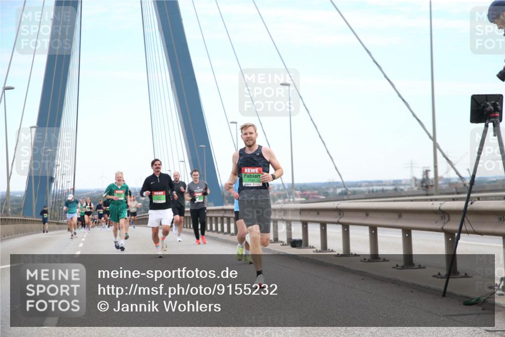 03.10.2025 - Köhlbrandbrückenlauf Jannik Wohlers http://msf.ph/oto/9155232 03.10.2025 15:20:50 Position 1 7131 meine-sportfotos.de