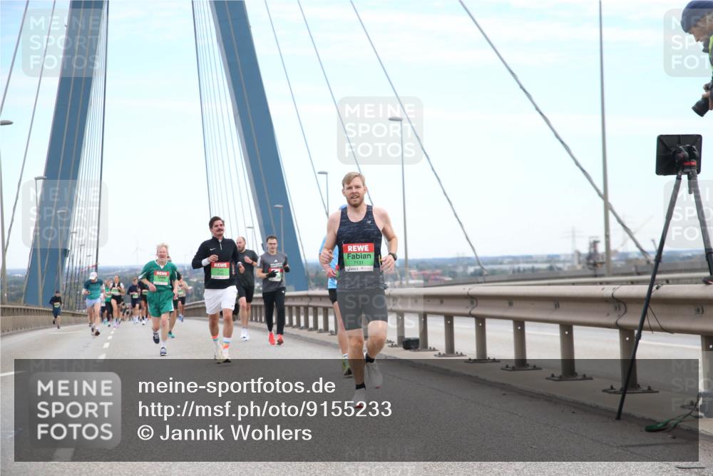 03.10.2025 - Köhlbrandbrückenlauf Jannik Wohlers http://msf.ph/oto/9155233 03.10.2025 15:20:51 Position 1 7131 meine-sportfotos.de