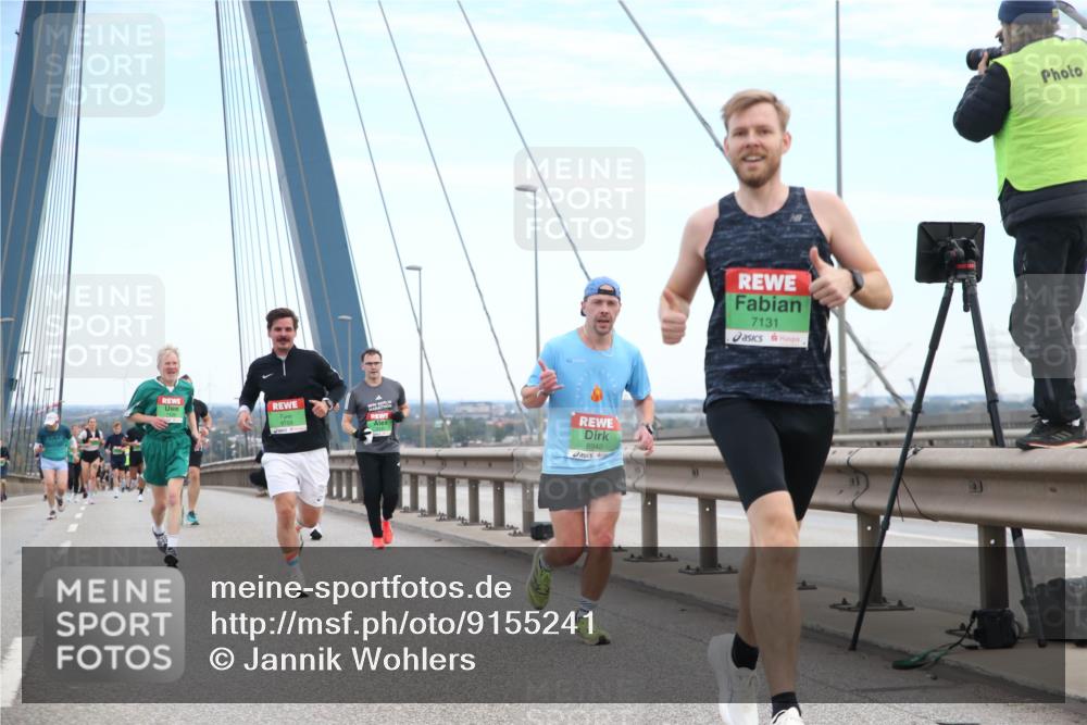 03.10.2025 - Köhlbrandbrückenlauf Jannik Wohlers http://msf.ph/oto/9155241 03.10.2025 15:20:52 Position 1 9750, 8942, 7131 meine-sportfotos.de