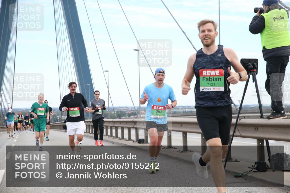 03.10.2025 - Köhlbrandbrückenlauf Jannik Wohlers http://msf.ph/oto/9155242 03.10.2025 15:20:52 Position 1 8942, 7131 meine-sportfotos.de