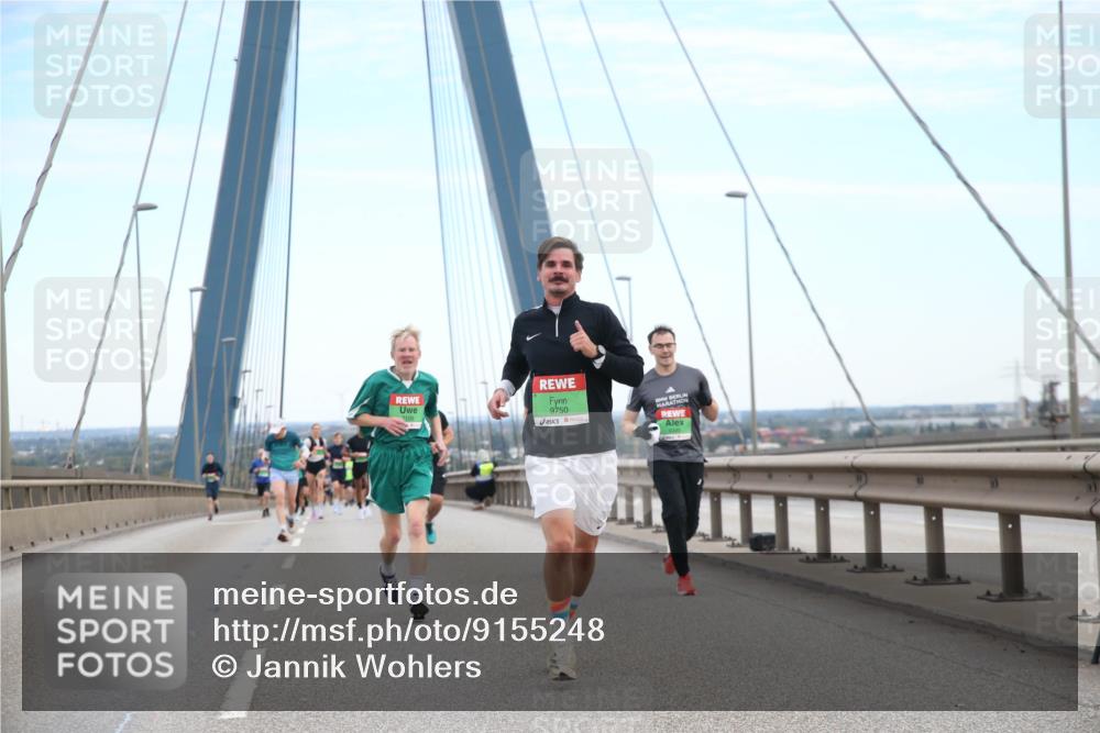 03.10.2025 - Köhlbrandbrückenlauf Jannik Wohlers http://msf.ph/oto/9155248 03.10.2025 15:20:53 Position 1 9750 meine-sportfotos.de