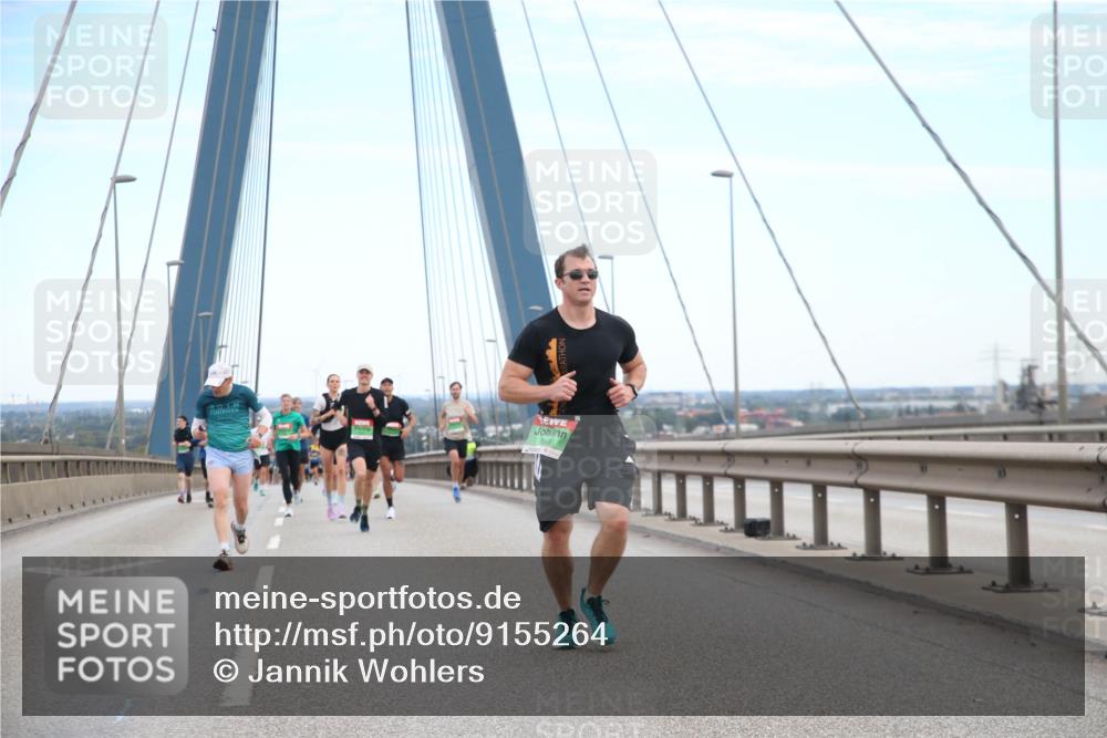 03.10.2025 - Köhlbrandbrückenlauf Jannik Wohlers http://msf.ph/oto/9155264 03.10.2025 15:20:57 Position 1 7095 meine-sportfotos.de
