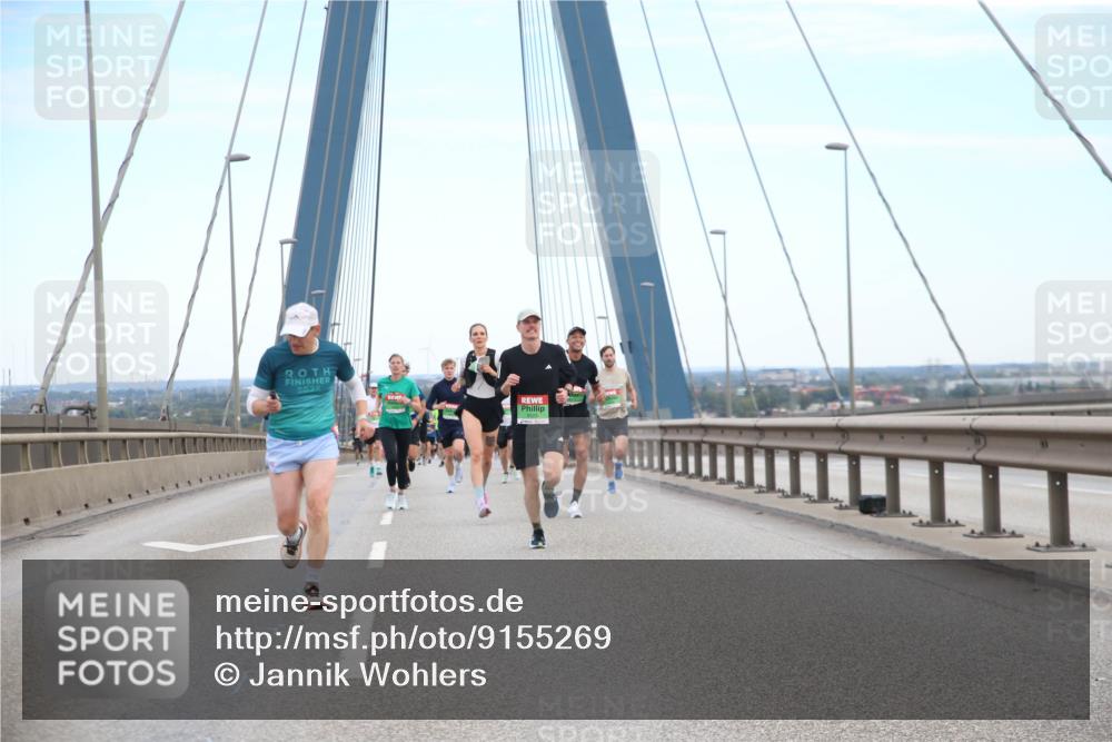 03.10.2025 - Köhlbrandbrückenlauf Jannik Wohlers http://msf.ph/oto/9155269 03.10.2025 15:20:58 Position 1  meine-sportfotos.de