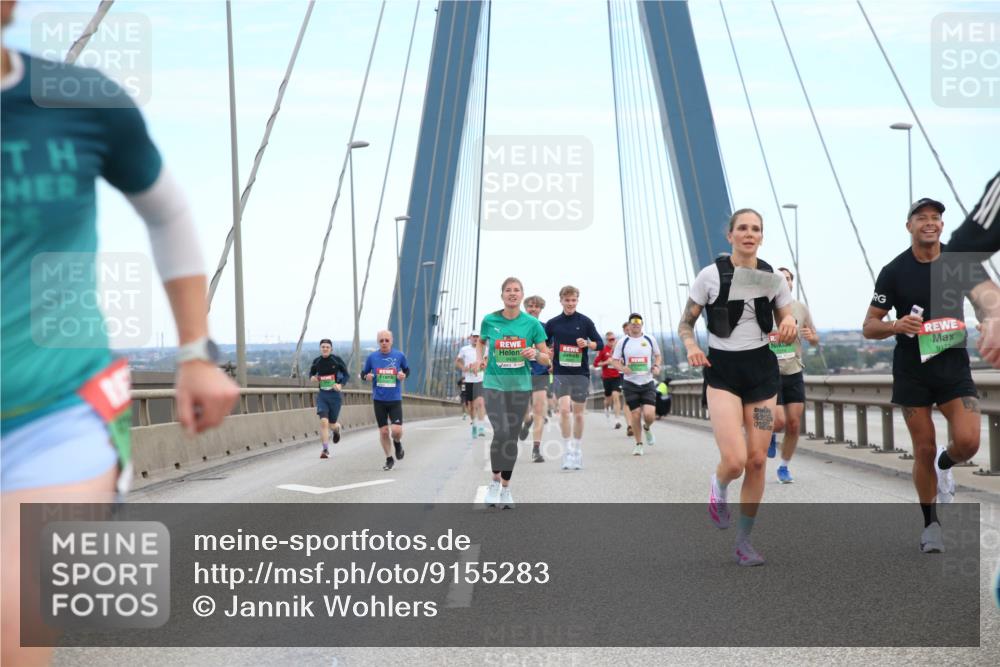 03.10.2025 - Köhlbrandbrückenlauf Jannik Wohlers http://msf.ph/oto/9155283 03.10.2025 15:21:01 Position 1 9172 meine-sportfotos.de