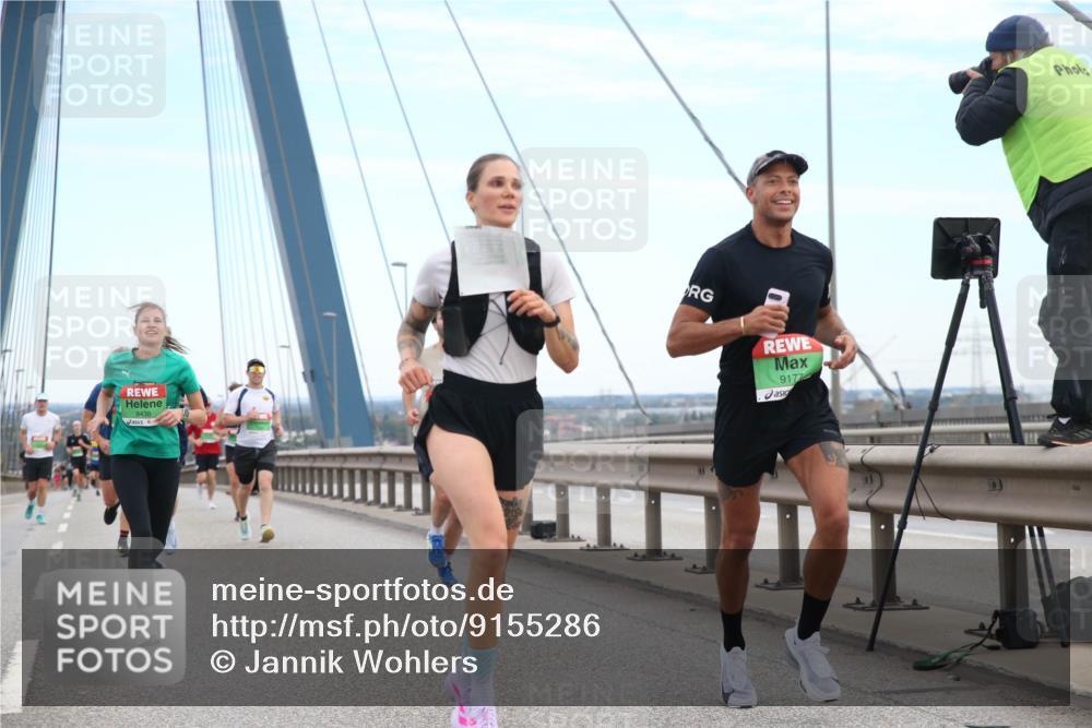 03.10.2025 - Köhlbrandbrückenlauf Jannik Wohlers http://msf.ph/oto/9155286 03.10.2025 15:21:02 Position 1 9438, 9177 meine-sportfotos.de