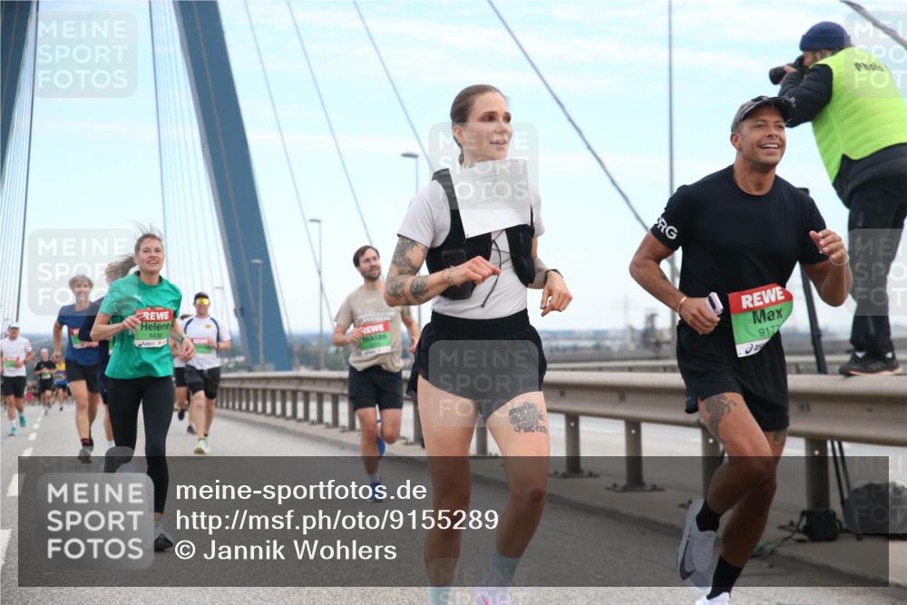 03.10.2025 - Köhlbrandbrückenlauf Jannik Wohlers http://msf.ph/oto/9155289 03.10.2025 15:21:02 Position 1 9438, 9177 meine-sportfotos.de