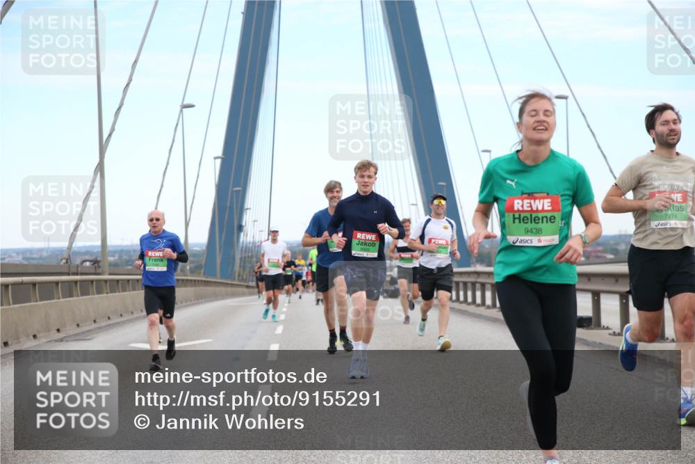 03.10.2025 - Köhlbrandbrückenlauf Jannik Wohlers http://msf.ph/oto/9155291 03.10.2025 15:21:03 Position 1 8920, 9438, 7274 meine-sportfotos.de