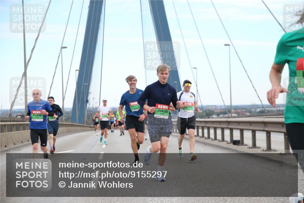 03.10.2025 - Köhlbrandbrückenlauf Jannik Wohlers http://msf.ph/oto/9155297 03.10.2025 15:21:04 Position 1 7046, 7087, 8920 meine-sportfotos.de
