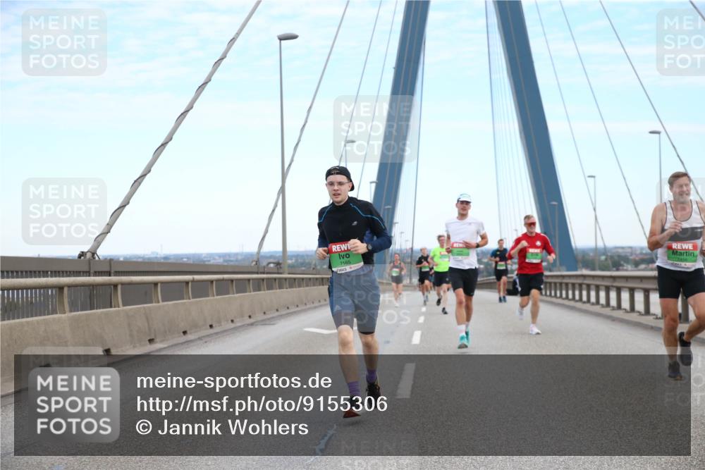 03.10.2025 - Köhlbrandbrückenlauf Jannik Wohlers http://msf.ph/oto/9155306 03.10.2025 15:21:07 Position 1 7165 meine-sportfotos.de