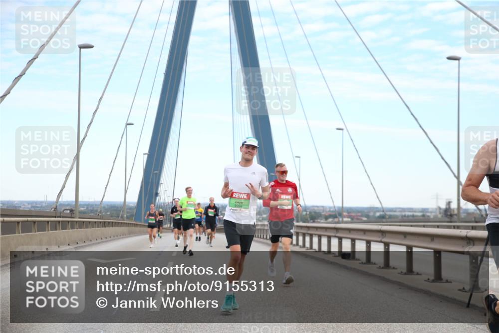 03.10.2025 - Köhlbrandbrückenlauf Jannik Wohlers http://msf.ph/oto/9155313 03.10.2025 15:21:08 Position 1 9664 meine-sportfotos.de