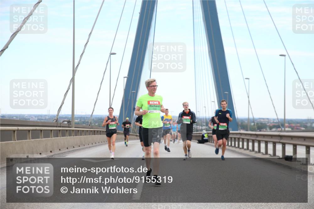 03.10.2025 - Köhlbrandbrückenlauf Jannik Wohlers http://msf.ph/oto/9155319 03.10.2025 15:21:11 Position 1 7092 meine-sportfotos.de