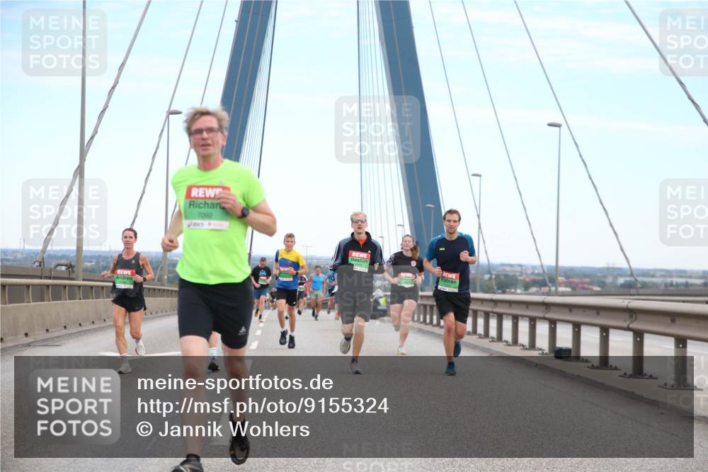 03.10.2025 - Köhlbrandbrückenlauf Jannik Wohlers http://msf.ph/oto/9155324 03.10.2025 15:21:12 Position 1 7092 meine-sportfotos.de