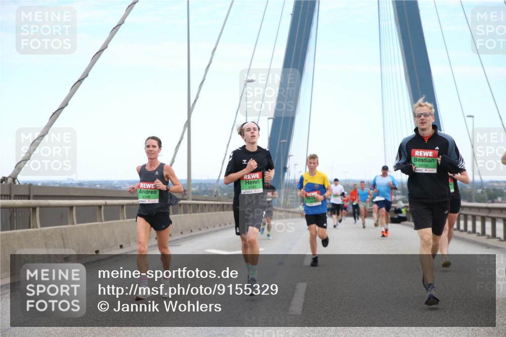 03.10.2025 - Köhlbrandbrückenlauf Jannik Wohlers http://msf.ph/oto/9155329 03.10.2025 15:21:14 Position 1 9186, 9187, 8820 meine-sportfotos.de
