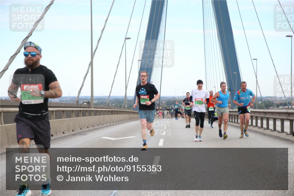 03.10.2025 - Köhlbrandbrückenlauf Jannik Wohlers http://msf.ph/oto/9155353 03.10.2025 15:21:19 Position 1 9582 meine-sportfotos.de