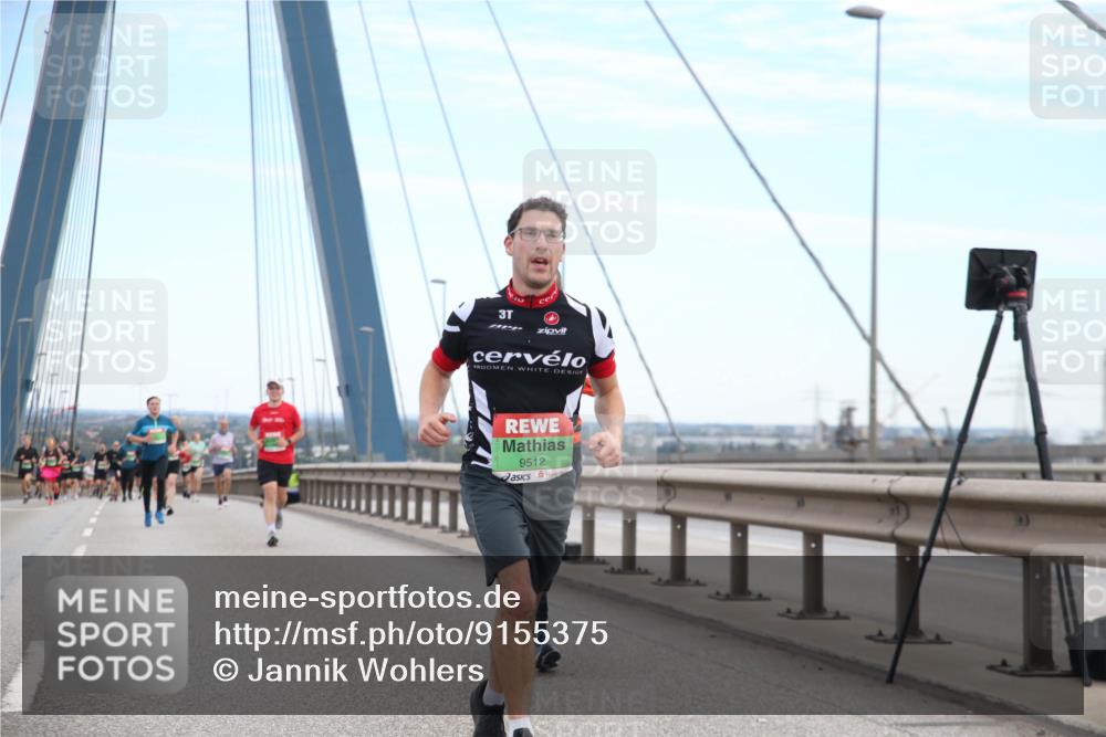 03.10.2025 - Köhlbrandbrückenlauf Jannik Wohlers http://msf.ph/oto/9155375 03.10.2025 15:21:25 Position 1 3, 9512 meine-sportfotos.de