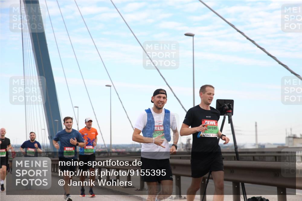 03.10.2025 - Köhlbrandbrückenlauf Jannik Wohlers http://msf.ph/oto/9155395 03.10.2025 15:21:55 Position 1 44, 7101 meine-sportfotos.de