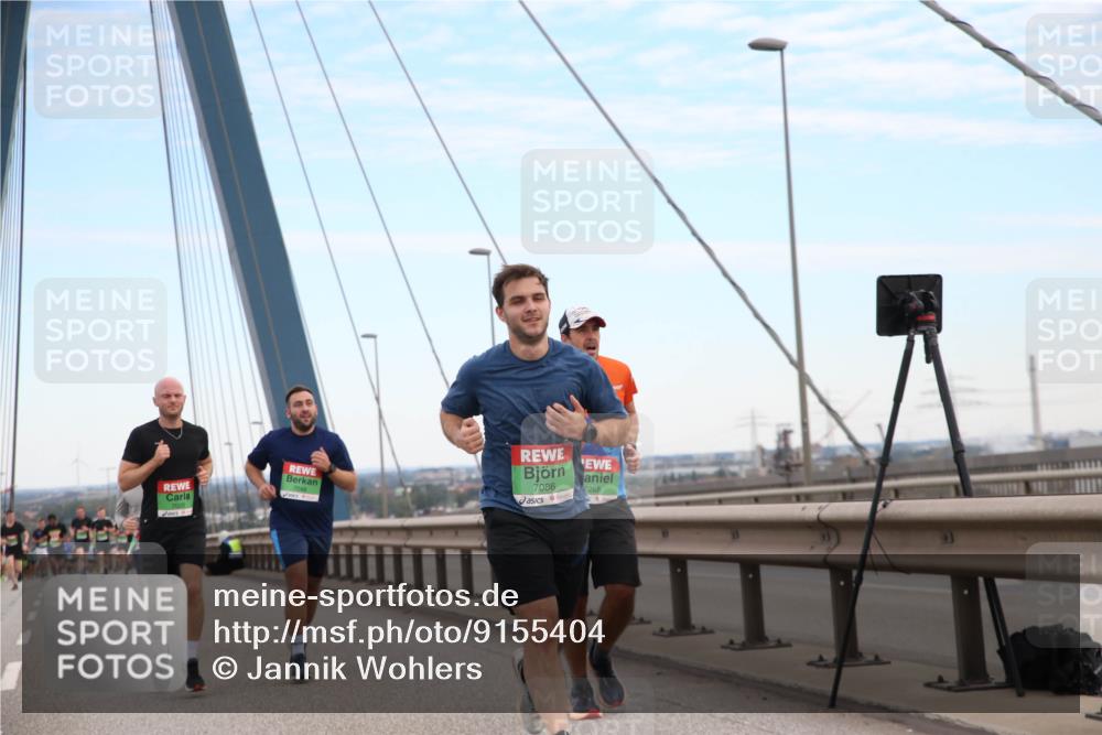 03.10.2025 - Köhlbrandbrückenlauf Jannik Wohlers http://msf.ph/oto/9155404 03.10.2025 15:21:57 Position 1 7048, 7086, 7265 meine-sportfotos.de