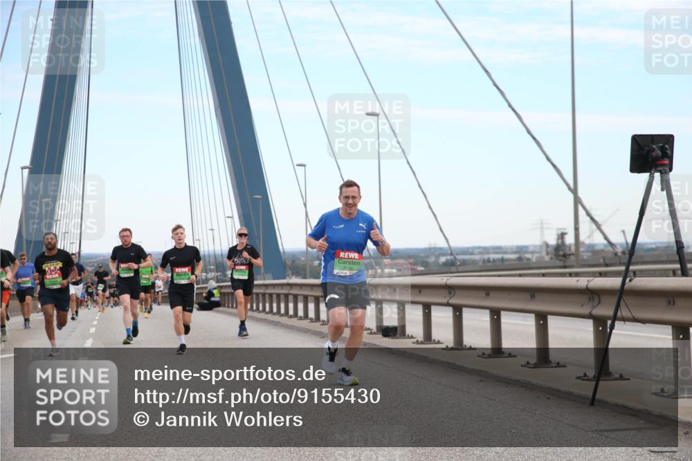 03.10.2025 - Köhlbrandbrückenlauf Jannik Wohlers http://msf.ph/oto/9155430 03.10.2025 15:22:06 Position 1 9589 meine-sportfotos.de