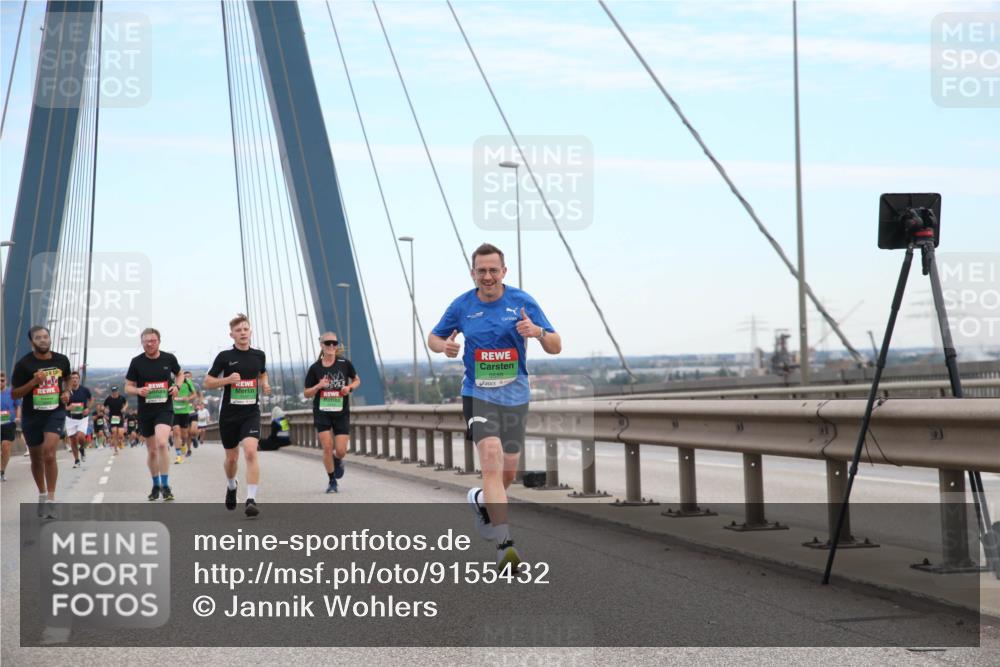 03.10.2025 - Köhlbrandbrückenlauf Jannik Wohlers http://msf.ph/oto/9155432 03.10.2025 15:22:07 Position 1 9589 meine-sportfotos.de