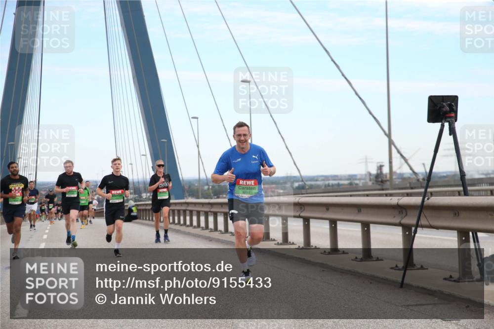 03.10.2025 - Köhlbrandbrückenlauf Jannik Wohlers http://msf.ph/oto/9155433 03.10.2025 15:22:07 Position 1 9589 meine-sportfotos.de