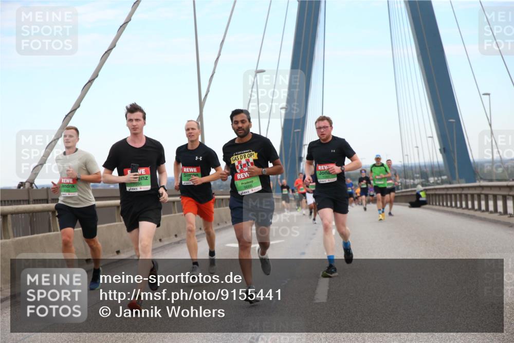 03.10.2025 - Köhlbrandbrückenlauf Jannik Wohlers http://msf.ph/oto/9155441 03.10.2025 15:22:09 Position 1 9195, 9666, 7280 meine-sportfotos.de