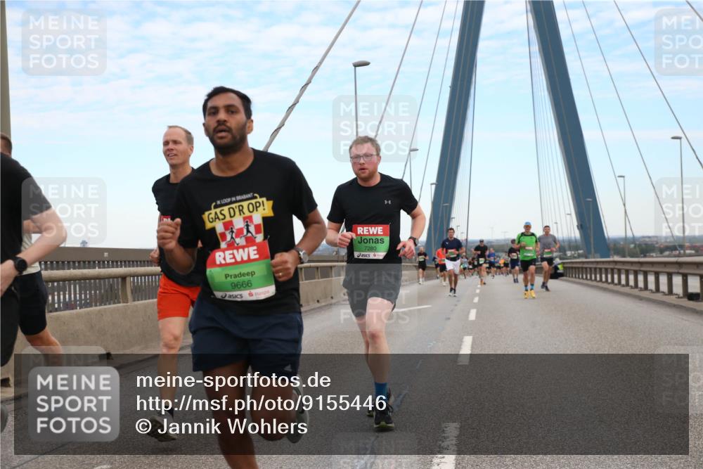 03.10.2025 - Köhlbrandbrückenlauf Jannik Wohlers http://msf.ph/oto/9155446 03.10.2025 15:22:11 Position 1 9666, 7280 meine-sportfotos.de