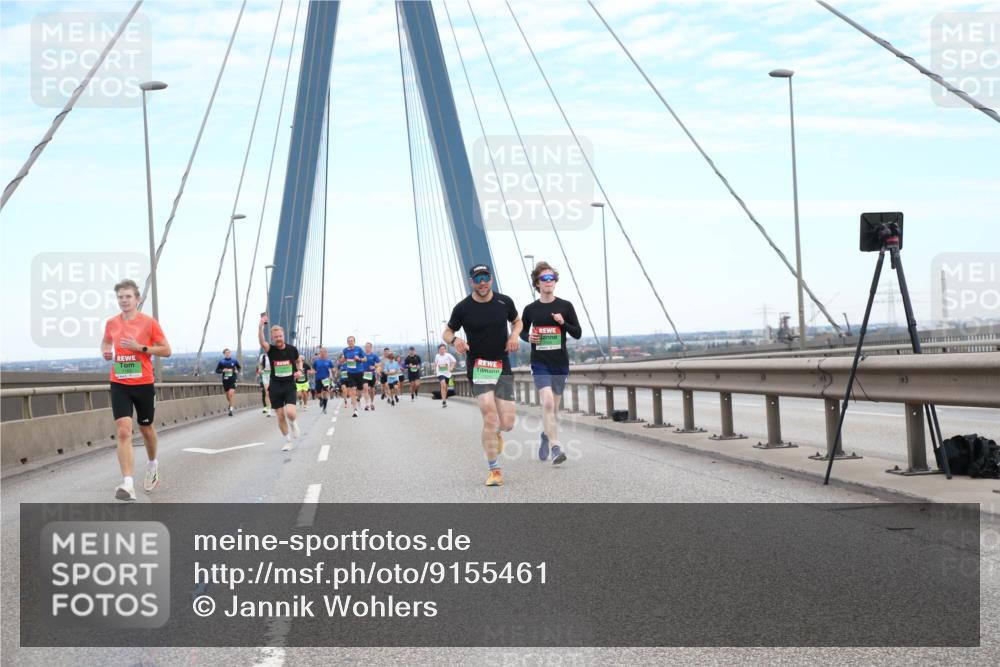 03.10.2025 - Köhlbrandbrückenlauf Jannik Wohlers http://msf.ph/oto/9155461 03.10.2025 15:22:18 Position 1  meine-sportfotos.de