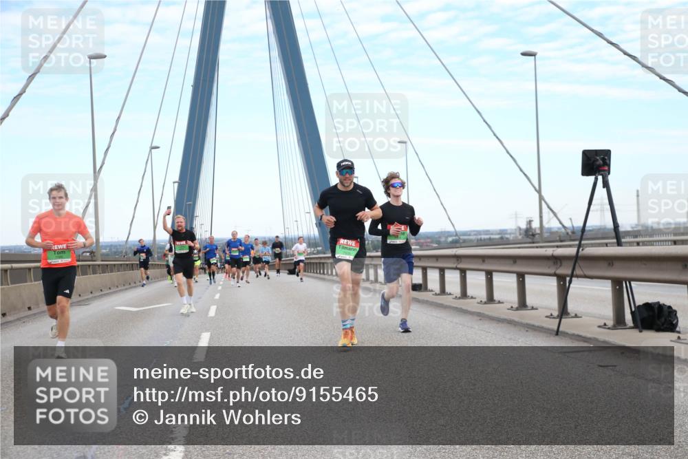 03.10.2025 - Köhlbrandbrückenlauf Jannik Wohlers http://msf.ph/oto/9155465 03.10.2025 15:22:18 Position 1  meine-sportfotos.de