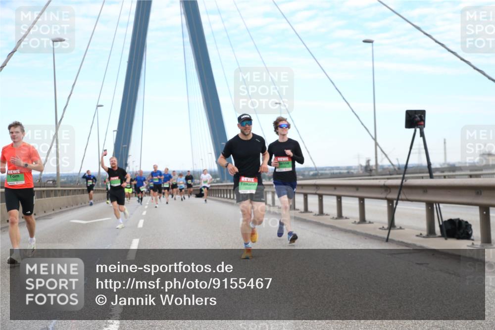 03.10.2025 - Köhlbrandbrückenlauf Jannik Wohlers http://msf.ph/oto/9155467 03.10.2025 15:22:19 Position 1  meine-sportfotos.de