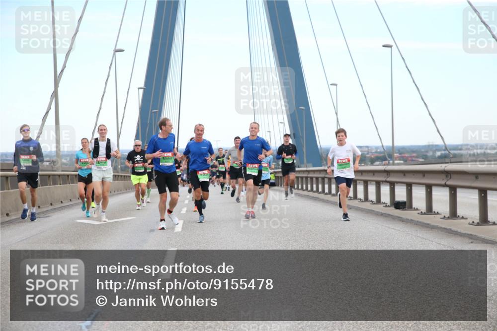 03.10.2025 - Köhlbrandbrückenlauf Jannik Wohlers http://msf.ph/oto/9155478 03.10.2025 15:22:23 Position 1  meine-sportfotos.de
